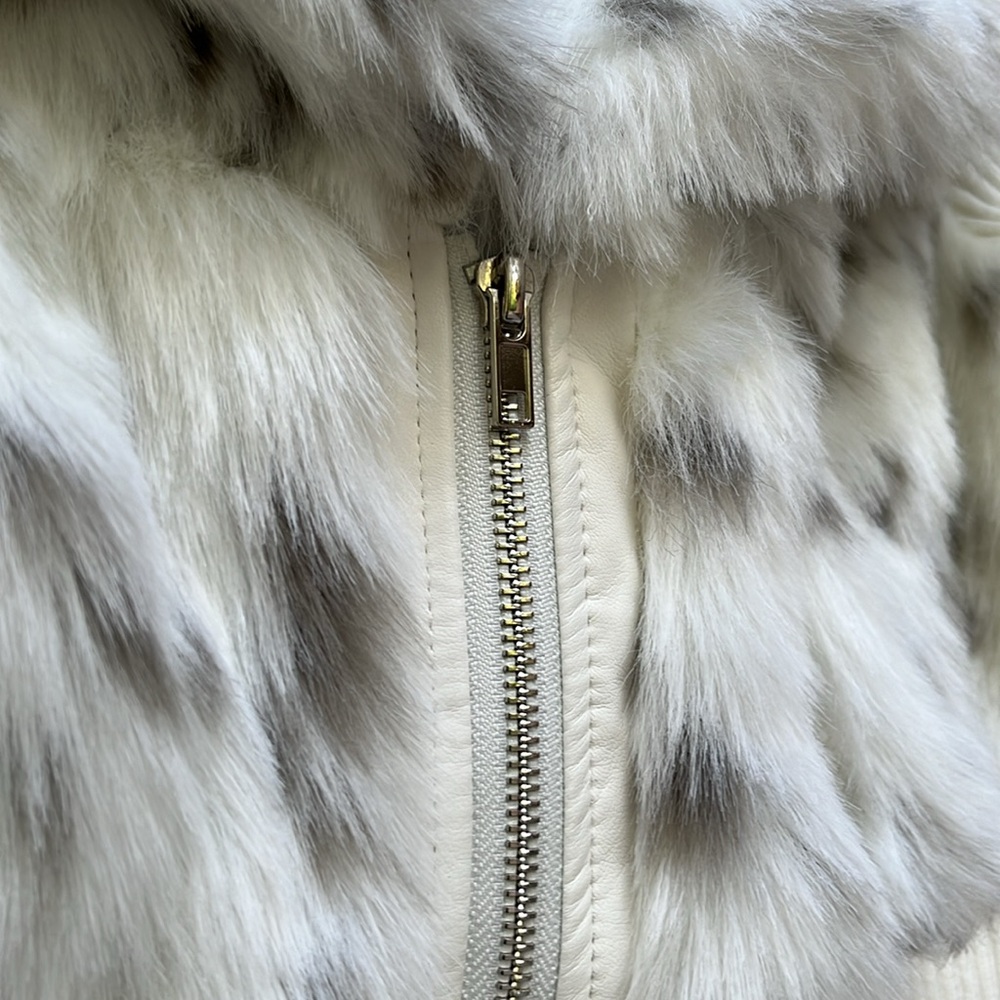 Boston Proper Snow Leopard Faux Fur Cardigan Sweater Sz L - Picture 9 of 17